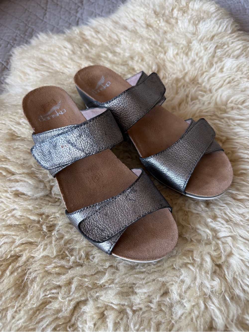 Dansko Women's Vienna Sandal Graphite Nappa